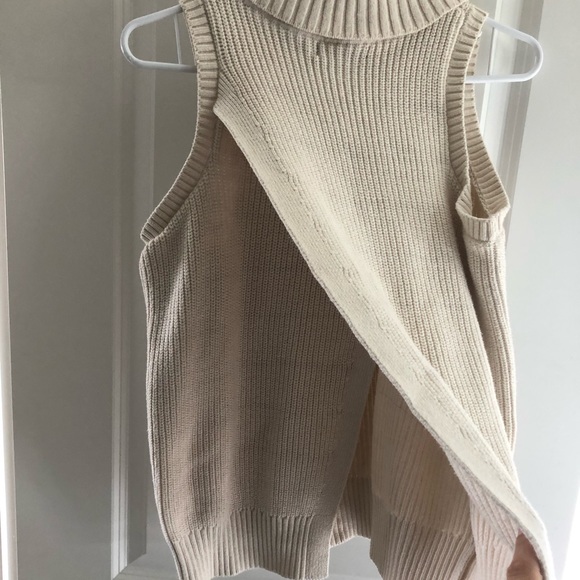 Banana republic turtleneck - Picture 3 of 3